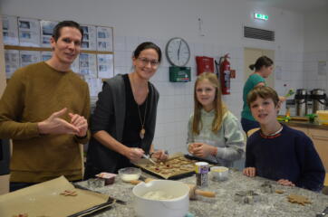 Herzkindertreffen Vorarlberg - „In der Weihnachtsbäckerei"